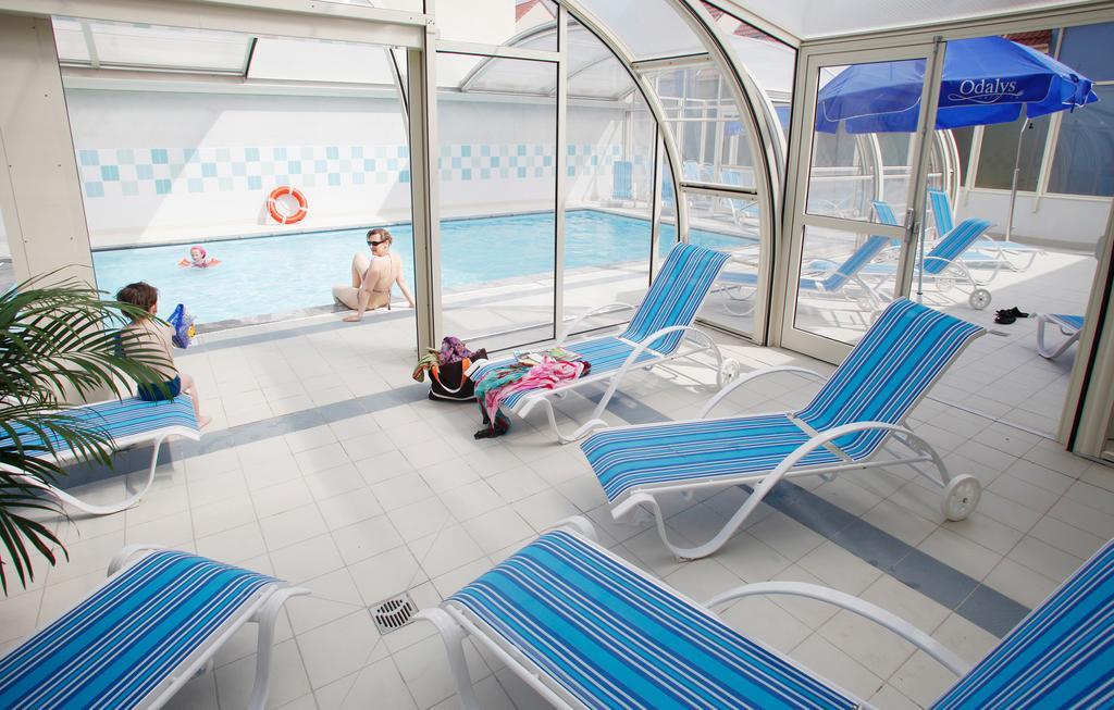 Residence Odalys Les Villas De La Baie ル・クロトワ エクステリア 写真